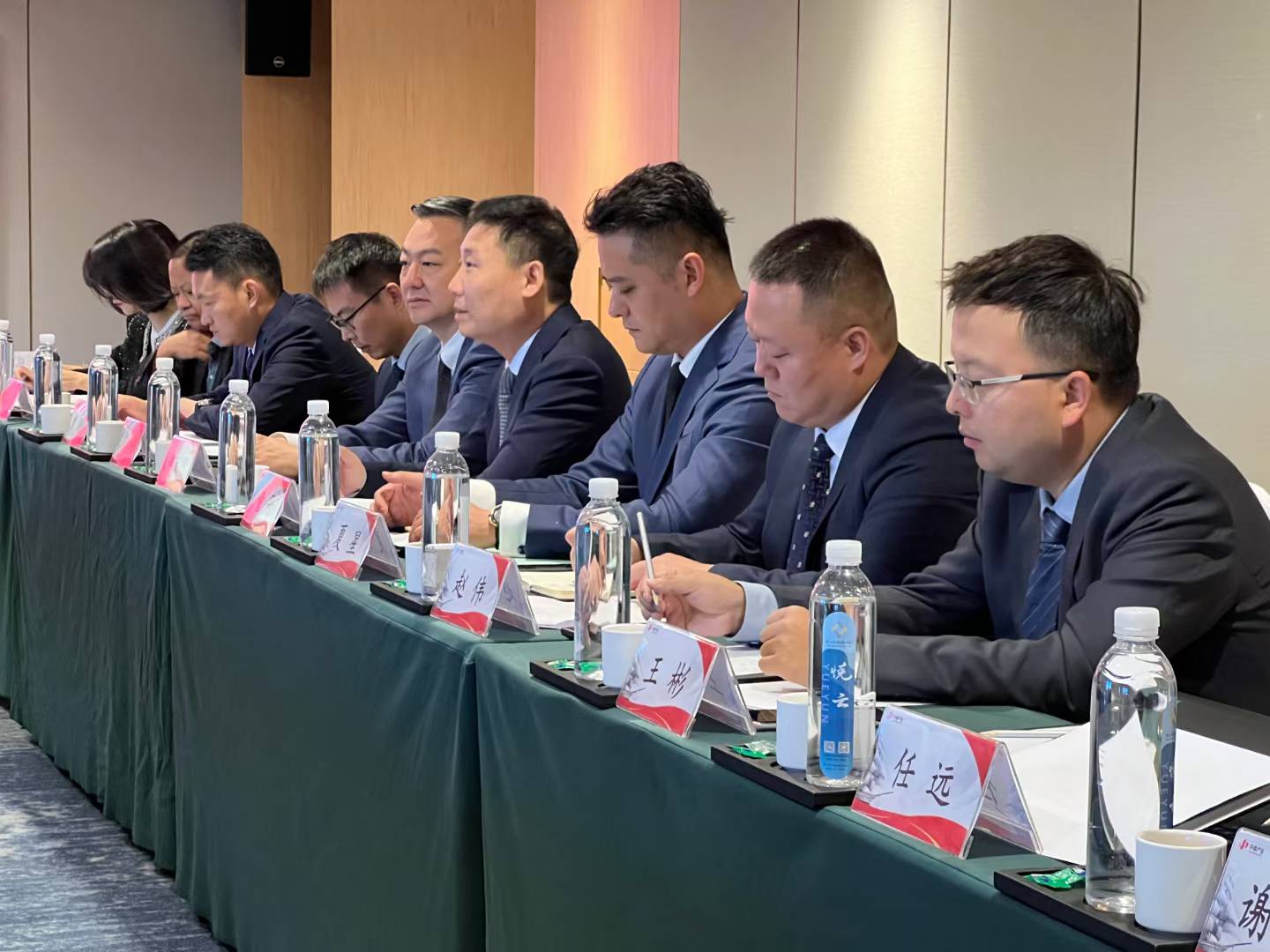 上合组织国家数字科技平台代表参加与中体产业集团合作交流会